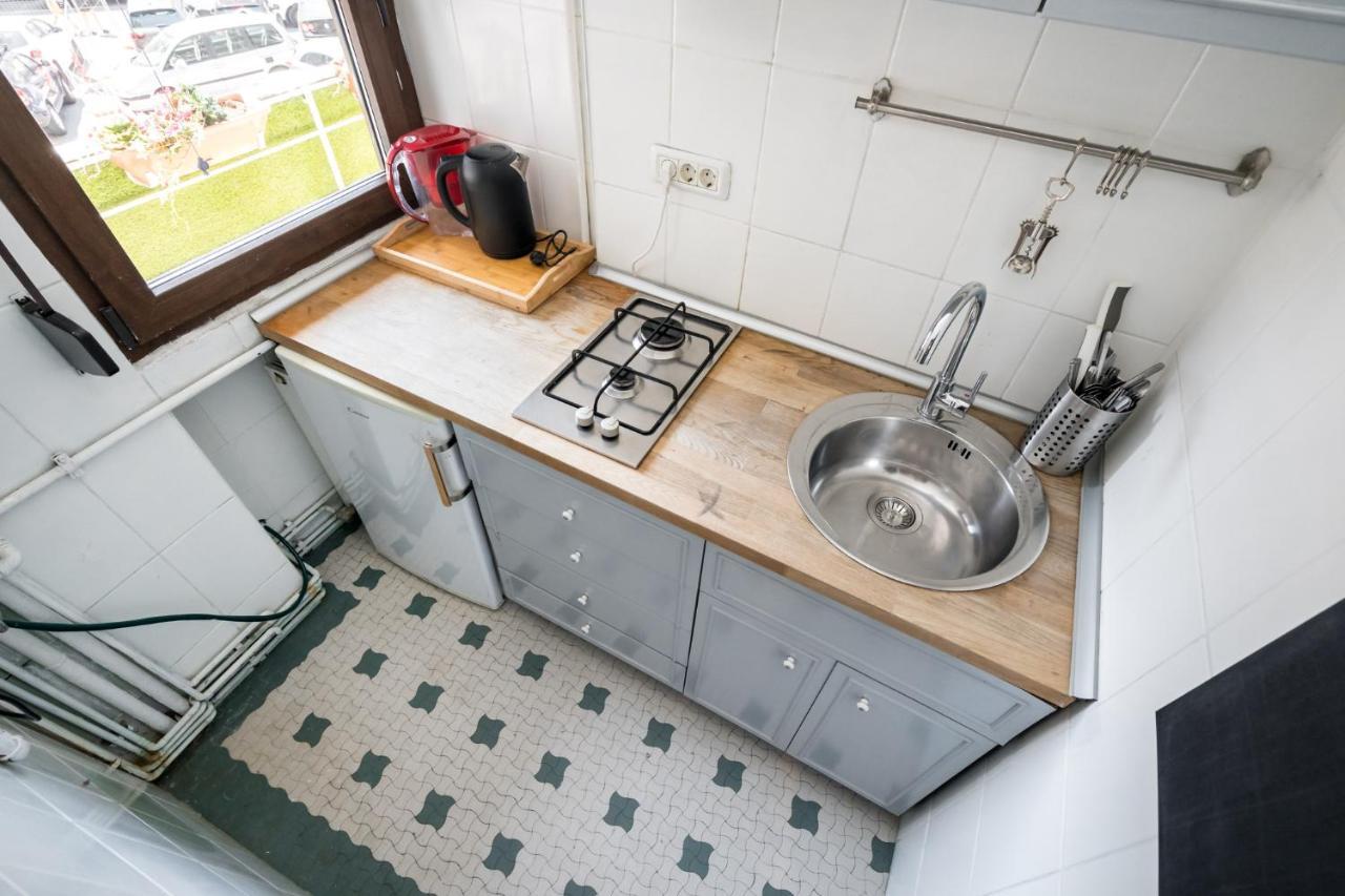 Sleek Comfort - A Blend Of Style And Convenience بوخارست المظهر الخارجي الصورة