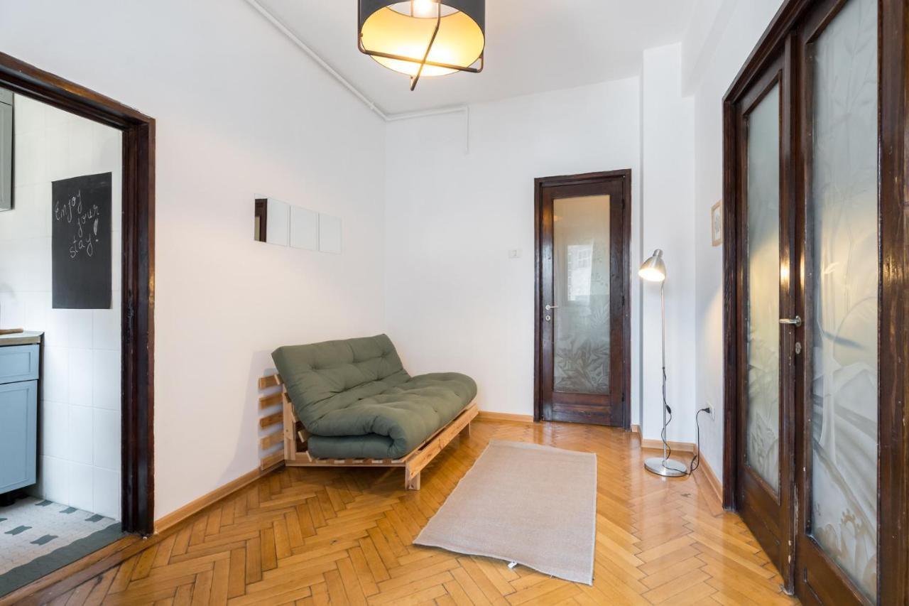 Sleek Comfort - A Blend Of Style And Convenience بوخارست المظهر الخارجي الصورة