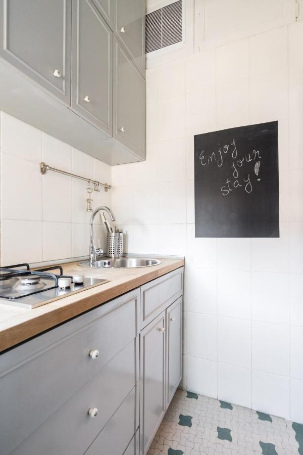 Sleek Comfort - A Blend Of Style And Convenience بوخارست المظهر الخارجي الصورة
